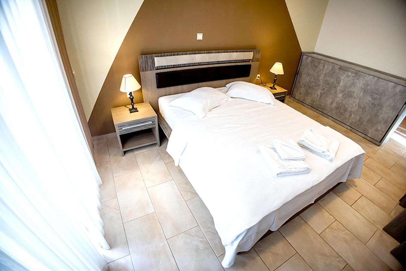 Dafni'S Seaside Luxury Studios Nikiti  Ngoại thất bức ảnh