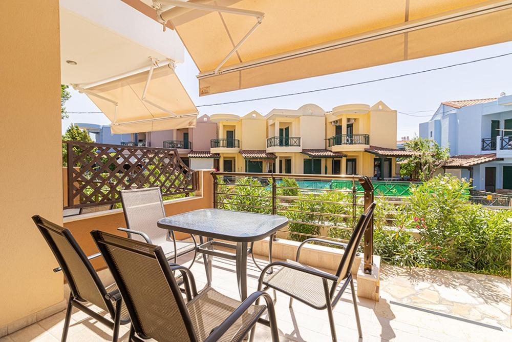 Dafni'S Seaside Luxury Studios Nikiti  Ngoại thất bức ảnh